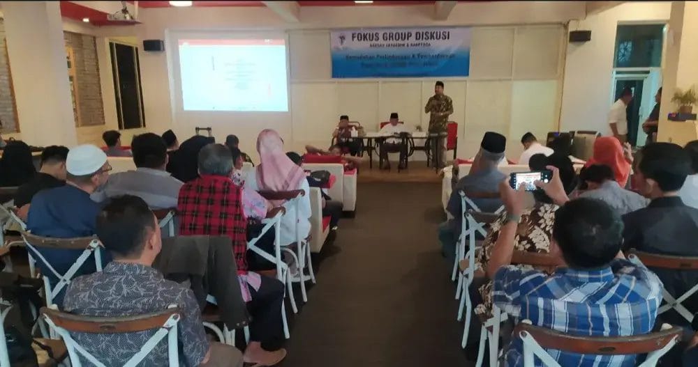 Dekopinwil Sulsel FGD NA Ranperda KUMKM