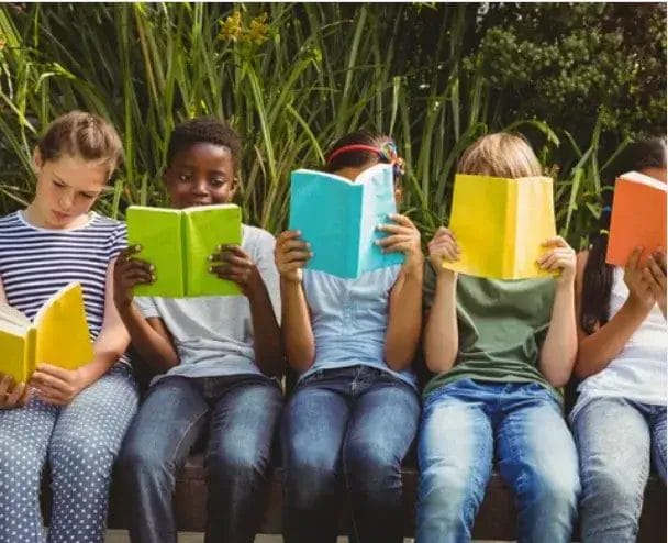 Alokasi Rp1,7 Triliun, Swedia Kembalikan Sistem Komputer Ke Buku Cetak