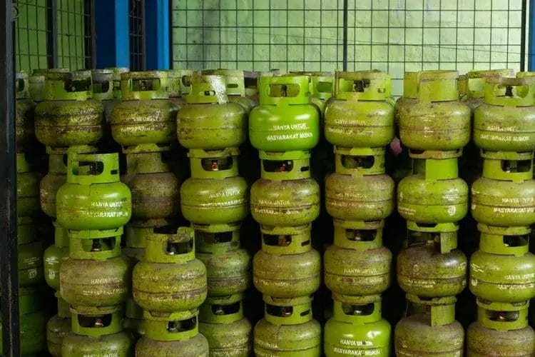 Pemerintah Larang Penjualan LPG 3 Kg di Pengecer, Pengamat: Blunder, Mematikan UMKM